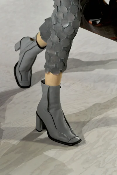 Look 15